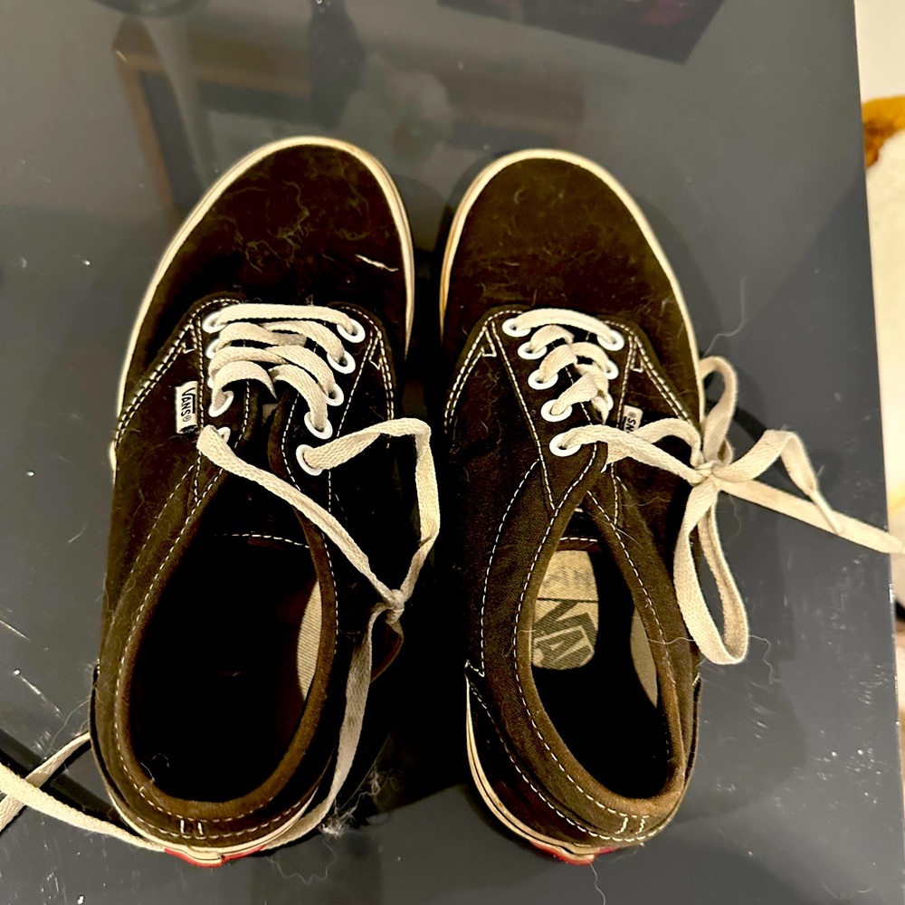 Women’s black vans